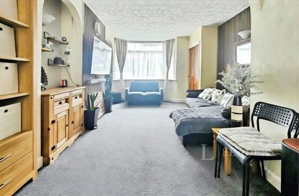 3 bedroom house to rent Thurlestone Road, Birmingham, West Midlands, B31 - Photo 1