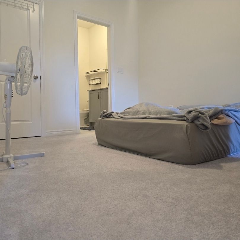 Three bedroom townhouse for rent in Aurora - Photo 1