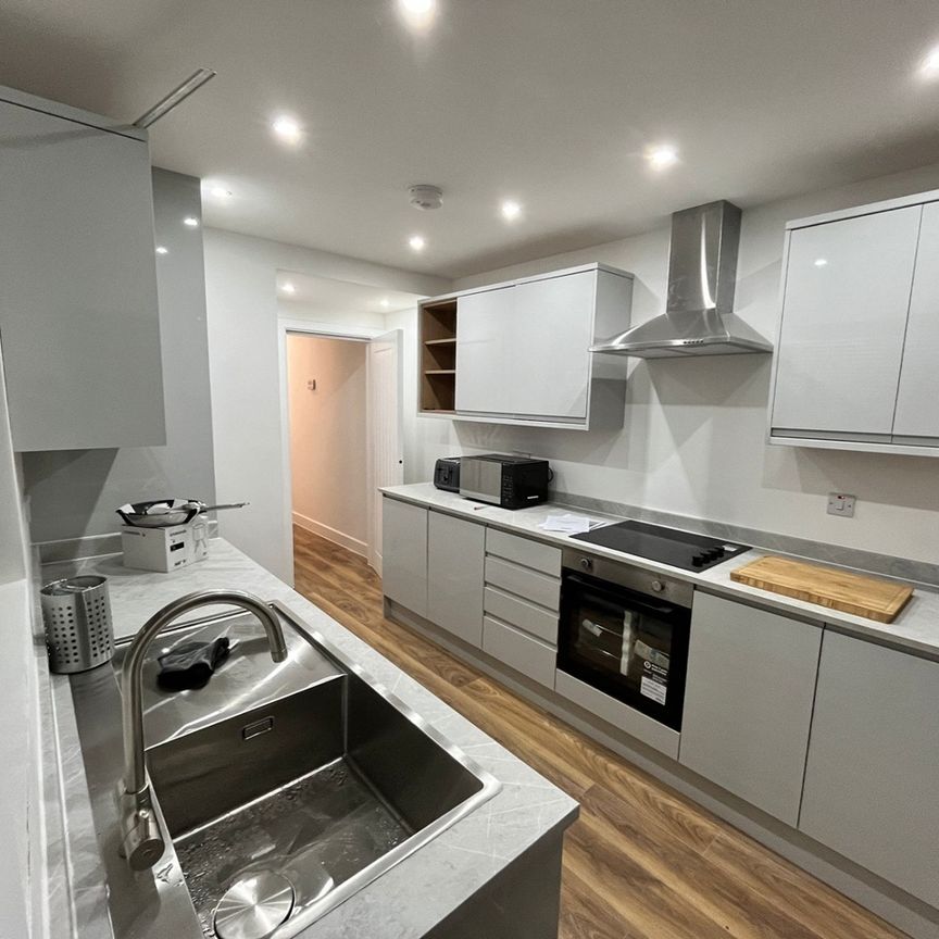 Room in a Shared House, Bearwood Road, B66 - Photo 2