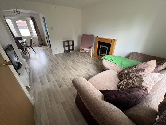 3 bedroom end of terrace house to rent - Photo 1