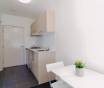 Standard 1 Bedroom - Photo 2