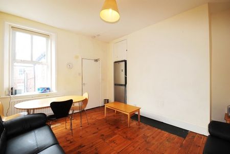 5 Bed - Tavistock Road, Jesmond - Photo 2