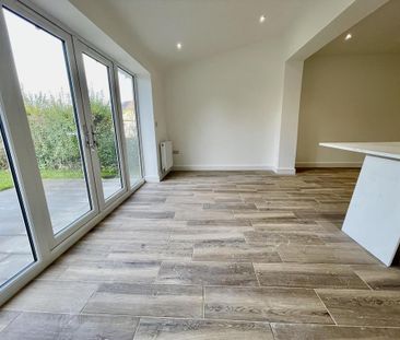 3 bedroom semi-detached house to rent - Photo 3