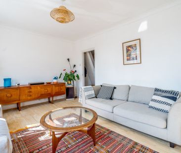 2 Bed Flat, Napier Road, SE25 - Photo 1