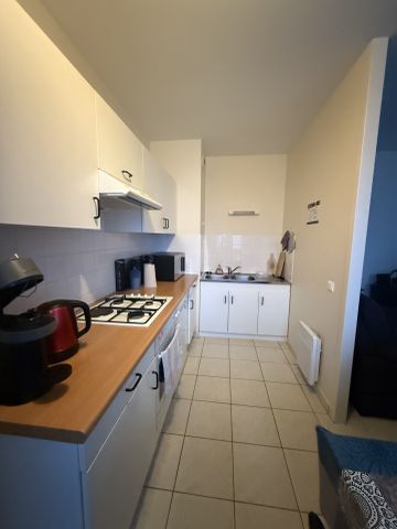 Location Appartement 2 pièces 56m² MONTAIGU VENDEE 85600 - Photo 3