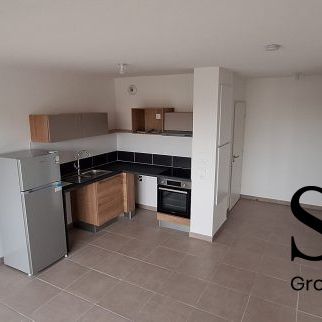 T1 BIS AVEC TERRASSE ET PARKING - Photo 1