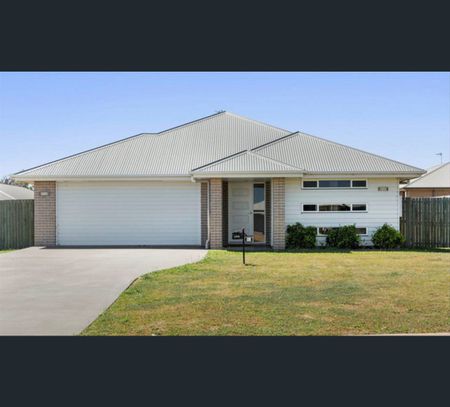 13 McIntosh Street, Westbrook, Qld 4350 - Photo 2