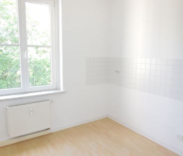 schöne 3-Raum-Wohnung in ruhiger aber dennoch sehr zentraler Lage - Photo 2