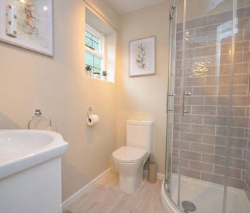 2 bedroom detached house to rent - Photo 1