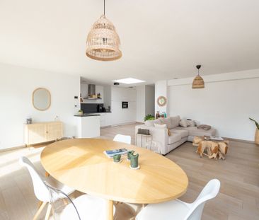 Luxueus gelijkvloers appartement met tuin en garage te huur in het ... - Photo 2