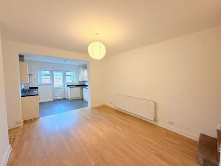 2 bedroom terraced house to rent - Photo 5