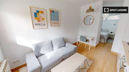 madrid, Community of Madrid 28023 - Photo 2