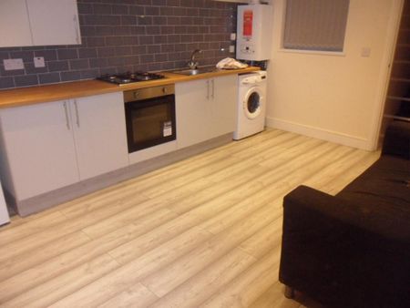 1 bedroom flat to rent - Photo 3