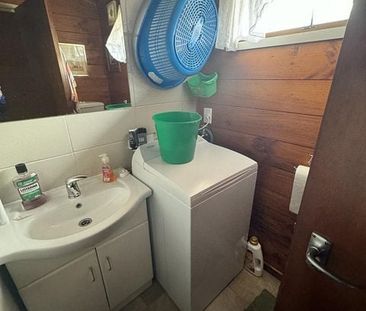 Charming 1BR Unit in Elderslea! - Photo 5