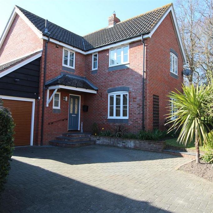 4 bedroom detached house to rent - Photo 1