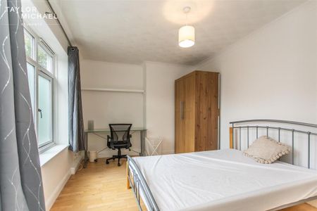 6 bedroom terraced house to rent - Photo 5