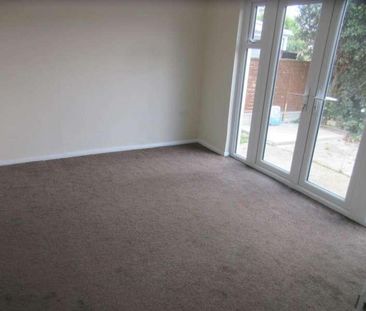 Prince Avenue, Westcliff On Sea, SS0 - Photo 3