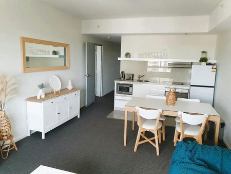 STUNNING FULLY FURNISHED STUDIO APARTMENT - Photo 5