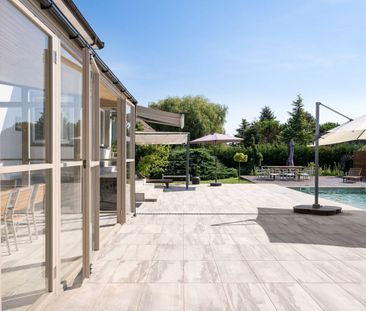 Beautifully renovated 6.5-room farmhouse - Photo 1