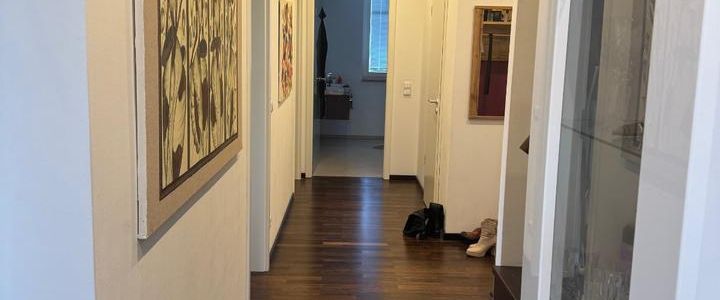 2 per. WG mit eigener Etage, Bad, Eingangstür, Terrasse. 170 qm - Foto 1