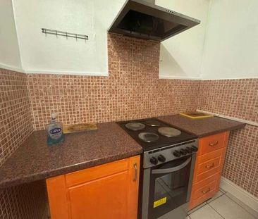 Harvaston Parade Tilehurst Reading, Reading, RG30 - Photo 2