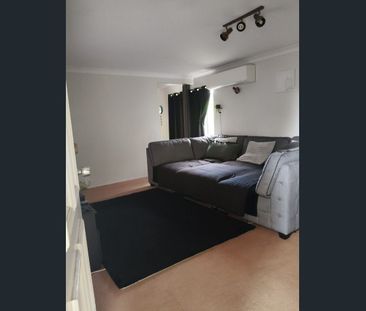 Spacious Home- Inground Pool - Air con- Big Block - 6 Month Lease o... - Photo 4