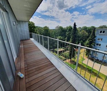 Moderne Penthouse-Wohnung - Aufzug und Fußbodenheizung über Erdwärme - Photo 1