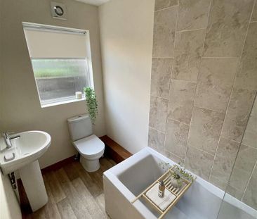 House - Terraced For Rent Briton Ferry Road, Neath - Photo 5