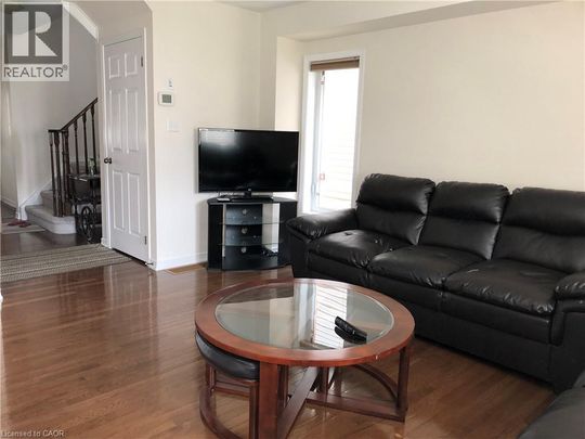 43 ARMSTRONG Avenue, Cambridge, Ontario, N1P0A1 - Photo 1