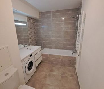 T2 AVEC 2 TERRASSE + PARKING - Photo 2