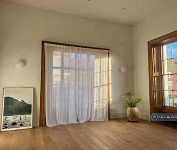 2 bedroom maisonette to rent - Photo 1