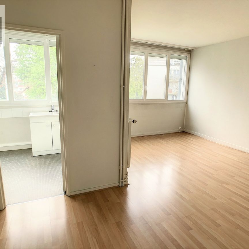 Location Appartement 2 pièces 42m² FONTAINEBLEAU 77300 - Photo 1