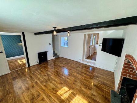 2 bedroom cottage to rent - Photo 2