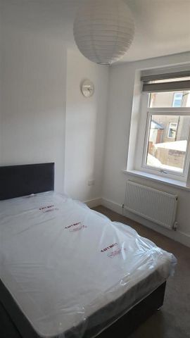 2 bedroom private hall to rent - Photo 2