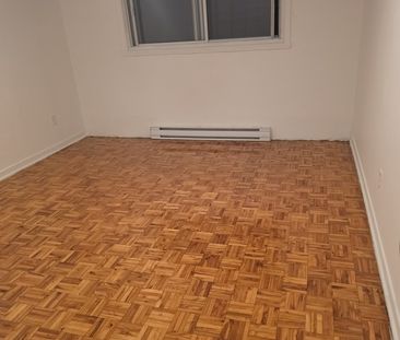 4 1/2 À LOUER À LAVAL - Photo 1