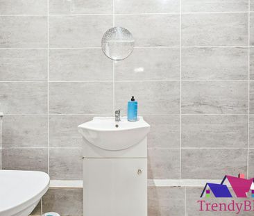 4 bedroom terraced house to rent - Photo 6