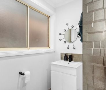 Charming Family Home - Photo 5