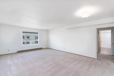 Fort Garry Place I — 1 Bedroom 1 Bath (1Bed1Bath-A2) - Photo 5