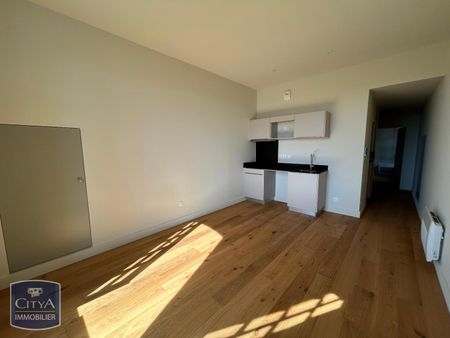 Location Appartement 2 pièces 38m² DOLE 39100 - Photo 2