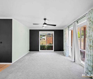 Spacious, Fully Detached Townhouse in a Quiet Queanbeyan Pocket - Photo 1