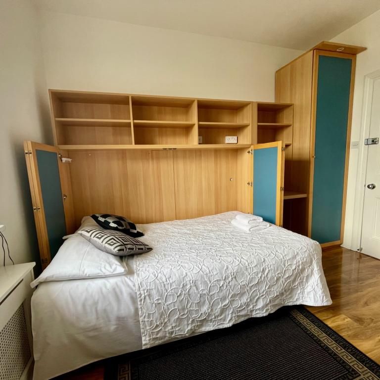 Flat 415 Fulham Palace Road, Fulham W6 9HH - Photo 1