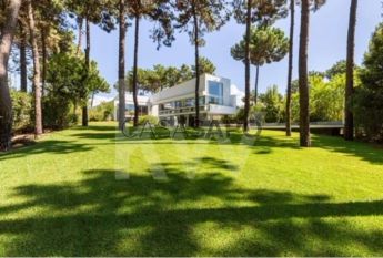 Moradia T4 para alugar em Almada