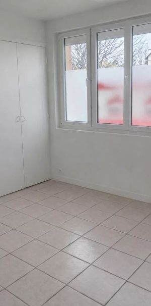 Appartement Caen 1 pièce(s) 28.95 m2 - Photo 1