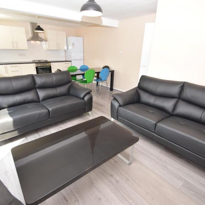 Culmington Close, Hulme, Manchester, M15 5HR - Photo 1