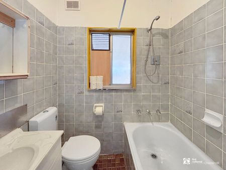 3-Bedroom House and 2-Room Retreat - Photo 4