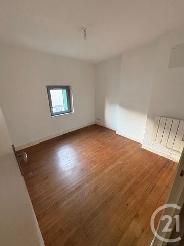 Location Appartement 2 pièces 50m² RIOM 63200 - Photo 2
