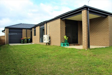 LUXURIOUS FAMILY HOME!!! - Photo 3