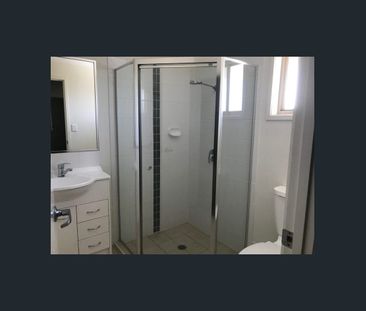 ONE OF A KIND! - Photo 4