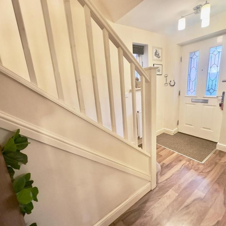 4 bedroom detached house to rent - Photo 1