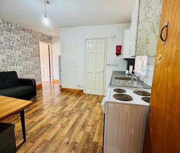 1 bedroom flat to rent - Photo 5